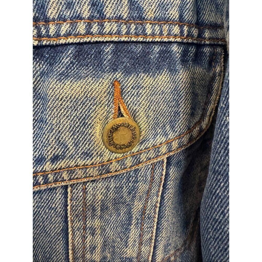 Wrangler - Picture 6 of 10